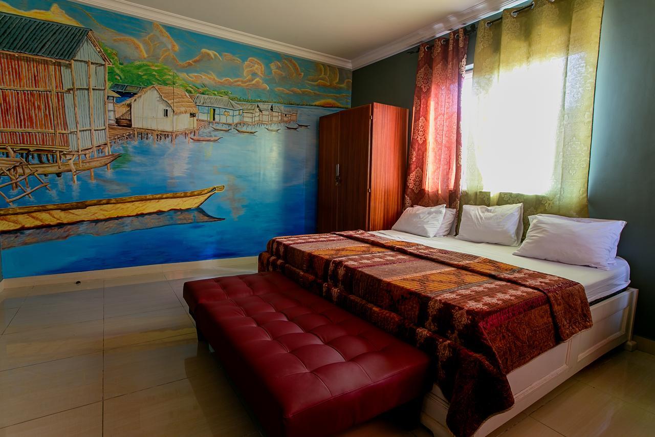 @Home Boutique B&B Hostel And Suite Accra Extérieur photo