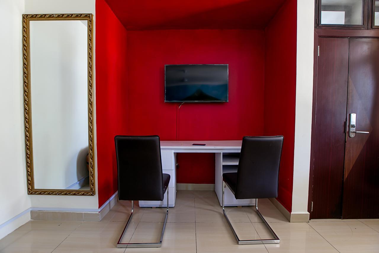 @Home Boutique B&B Hostel And Suite Accra Extérieur photo