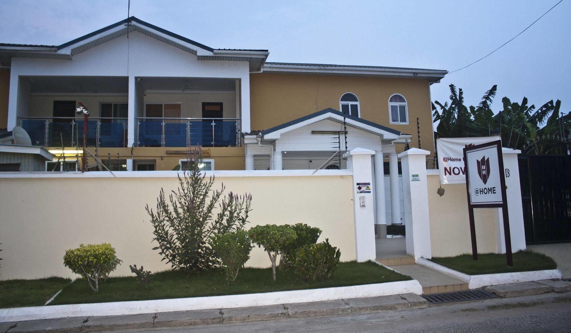 @Home Boutique B&B Hostel And Suite Accra Extérieur photo