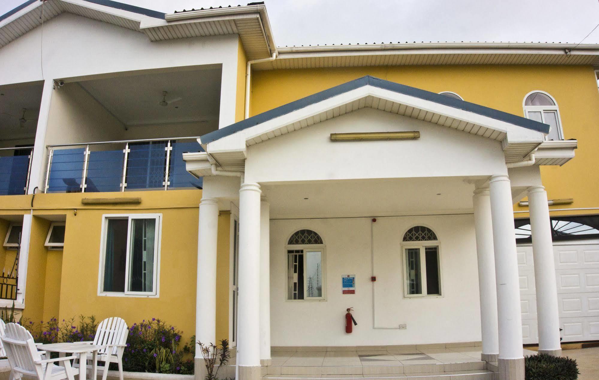 @Home Boutique B&B Hostel And Suite Accra Extérieur photo